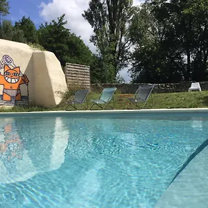 Les Pieds Dans L'eau: Gervanne - Privée Hébergement de vacances